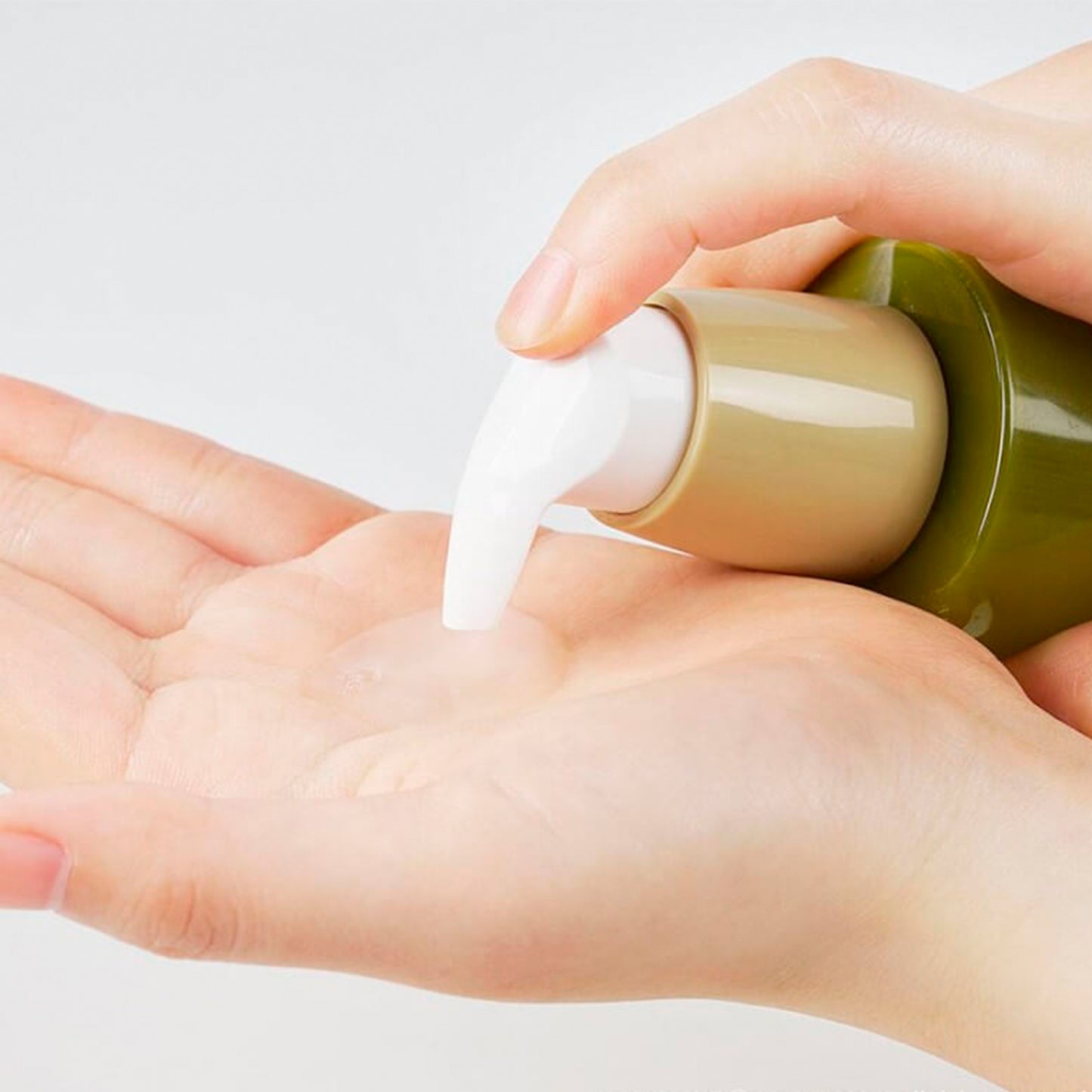 REVIVING DUST CLEANSING GEL TO FOAM